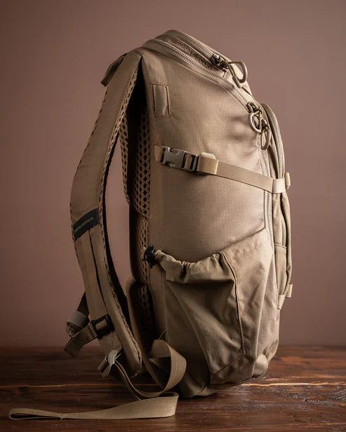 Eberlestock Brute Scout Hunting Pack | Ultralight 30L Fast-Attack Rucksack | Built to Stop Back Sweat & Shed Rain