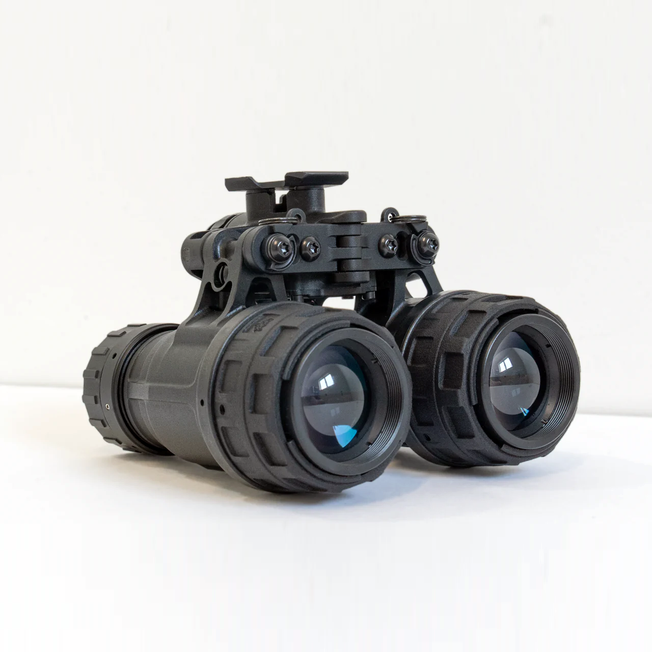 Nocturn Katana-R | Up to 3000 Gen 3 White Phosphor | Ultralight & Rugged for All-Night Comfort