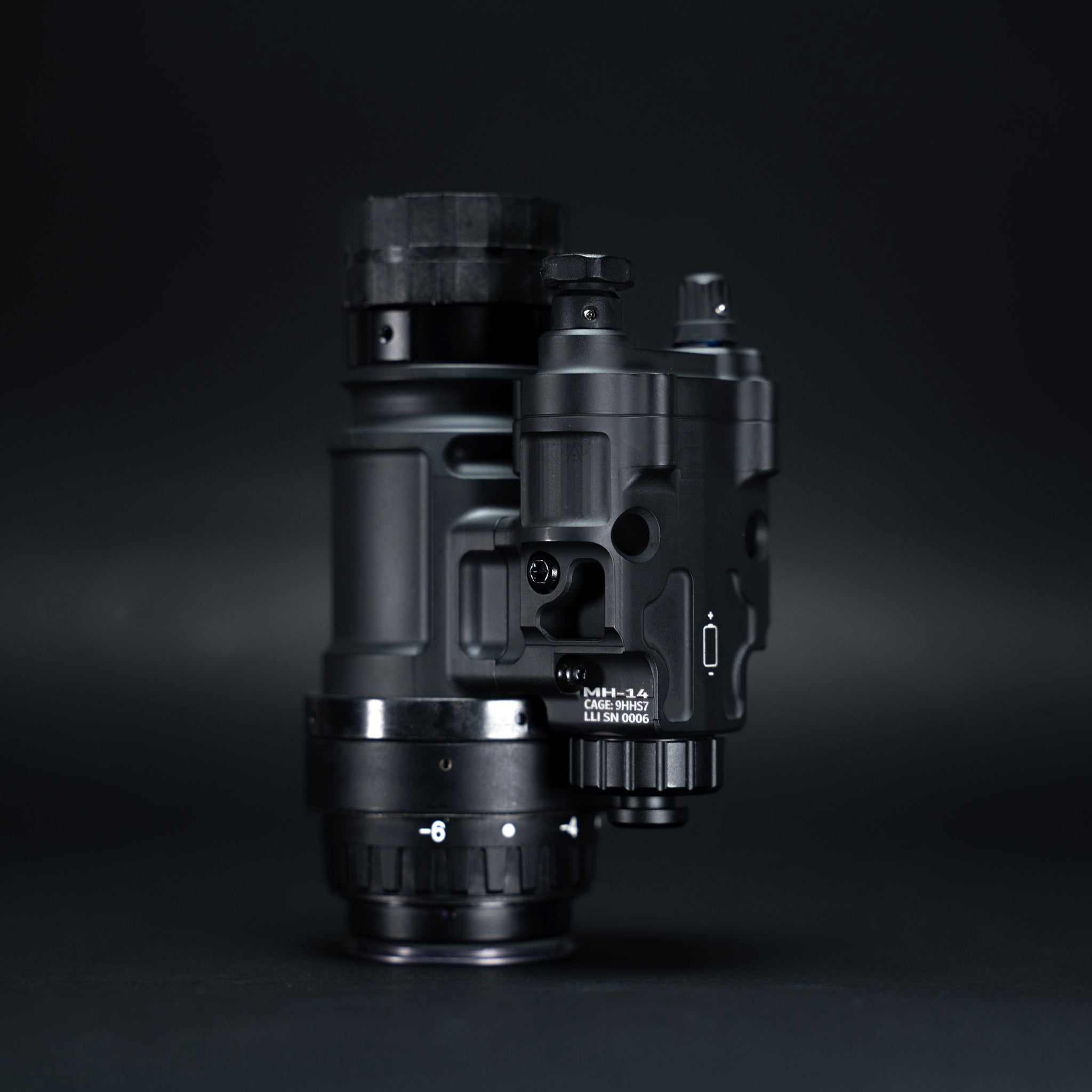 MH-14 | Gen 3 White Phosphor w/ Up to 3000 FOM & Manual Gain | Just 8.6 Oz & 50+ Hours of Runtime